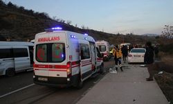 Tokat'ta 6 aracın karıştığı kazada 11 kişi yaralandı
