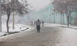 Afganistan'da dondurucu soğuklarda yaşamını yitirenlerin sayısı 176'ya çıktı