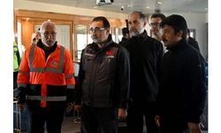 Bakan Dönmez, İskenderun Körfezi'ndeki 1056 yataklı gemiye depremzedelerin yerleştirilmeye başlanacağını bildirdi