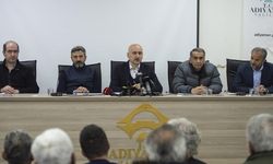 Bakan Karaismailoğlu: Katar'dan ve yardımcı dost ülkelerden gelecek konteynerler yola çıktı