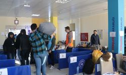 Burdur'a getirilen 1061 depremzede GSB yurtlarına yerleştirildi