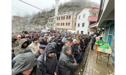 Giresun'da evlerinde ölü bulunan çift defnedildi