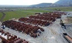 Nurdağı'ndaki 1280 geçici konutun inşasında son aşamaya gelindi