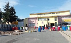 Silivri'deki meslek lisesi öğrencileri depremzedeler için soba üretiyor