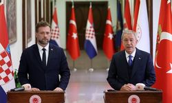 Milli Savunma Bakanı Akar, Hırvat mevkidaşı Banozic ile görüştü