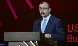 Ticaret Bakanı Muş: Depremlerin ardından ekonomik faaliyetin hızla toparlanmasını bekliyoruz