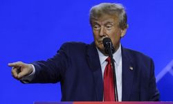Trump'ın hakkında suçlamalar için 4 Nisan'da mahkemeye çıkması bekleniyor