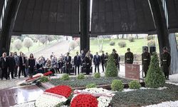 8. Cumhurbaşkanı Turgut Özal vefatının 30. yılında kabri başında anıldı