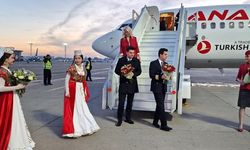 AnadoluJet’in Ankara-Taşkent seferini yapan ilk uçağı Özbekistan'da törenle karşılandı