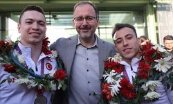 Bakan Kasapoğlu, Avrupa Cimnastik Şampiyonası'ndan dönen Türk sporcuları karşıladı