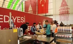 Beyoğlu Belediyesi, Kahramanmaraş'ta depremzedelere sıcak yemek ulaştırıyor
