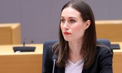 Finlandiya'da seçimleri üçüncü tamamlayan Başbakan Marin parti liderliğini bırakacak
