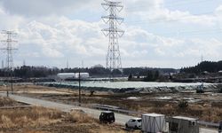 Japon hükümeti, Fukuşima'da iki bölgenin tahliye emrini kaldırdı