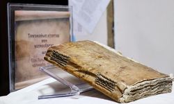 Kazakistan’da insan derisiyle kaplı 5 asırlık el yazması gizemini koruyor