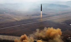 Kuzey Kore'nin fırlattığı balistik füzenin yeni tip füze olabileceği iddia ediliyor