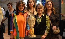 "Lale ve Kadın " Sergisi İstanbul Lale Vakfında Açıldı