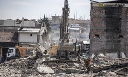 Malatya'da "kentin kalbi" olarak nitelenen iş yerlerindeki yıkıntı dronla görüntülendi