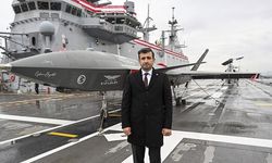 Selçuk Bayraktar, dünyanın ilk SİHA gemisi TCG Anadolu'yu ziyaret etti