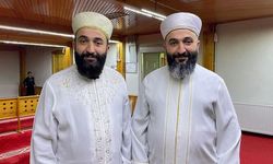 Tarihi camide hatimle teravih geleneğini tek yumurta ikizi imamlar sürdürüyor
