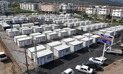Yakutiye Belediyesinin konteyner evleri Hatay'da depremzedelere teslim edilmeye başlandı