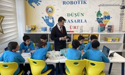 Minik hafızlar robotik ve kodlama atölyesinde geleceğin teknolojilerini öğreniyor