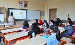 Kahramanmaraş'ta depremler sonrası ilk ders zili çaldı