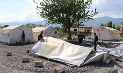 İslahiyeli depremzedeler konteynere taşınıyor, çadırlar toplanıyor