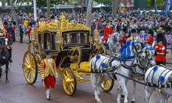 İngiltere Kralı Charles'ın Westminster Abbey Kilisesi'ndeki taç giyme töreni başladı