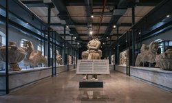 "İzmir Kültür Sanat Fabrikası" eşsiz eserleriyle ziyaretçilerini karşılıyor