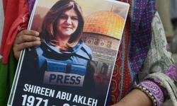 İsrail’in Filistinli gazeteciyi öldürmesinin üzerinden bir yıl geçmesine rağmen faili cezalandırılmadı