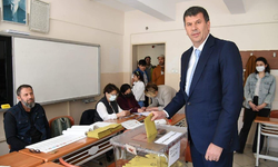 Şerdil Başkan Oyunu kullandı