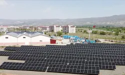 Erzincan OSB'deki yatırımcılar enerji maliyetlerini güneş panelleriyle düşürüyor