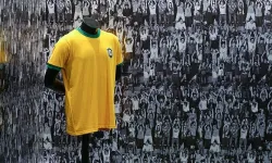 Brezilyalı efsane futbolcu Pele'nin mozolesi halkın ziyaretine açıldı