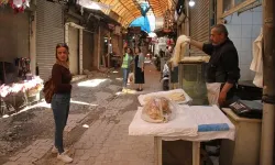 Hatay'da 40 yıllık kadayıf ustası, işinin başına döndü