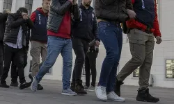 Ankara'da kamu kurumlarına ait 450 internet sitesine siber saldırı girişiminde bulunan 32 kişi gözaltına alındı