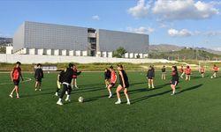 Şırnak Belediyesi Nuhspor Kadın Futbol Takımı, Süper Lig hedefine odaklandı