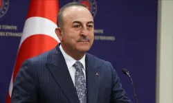 Çavuşoğlu, Türkiye'nin Hartum Büyükelçiliği personelinin Port Sudan'a ulaştığını bildirdi