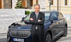 İstanbul Valisi Yerlikaya, Valilik envanterine alınan Togg ile fotoğrafını paylaştı