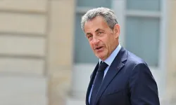 Sarkozy, yolsuzlukla yargılandığı davada hapis cezasına çarptırıldı