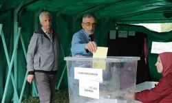 Kayseri'de 19 seçmenli mahallede vatandaşlar sandık başına gitti