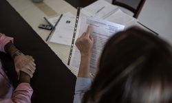 Türk Yahudisi aile İsrail makamlarının 9 aydır kendilerinden kopardığı bebekleri için mücadele veriyor