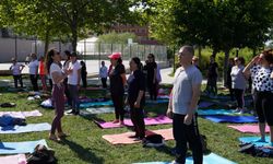 Beylikdüzü Belediyesi’nden ücretsiz yoga eğitimi