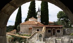 Karadağ'da farklı dinlerin bir arada huzur içinde yaşadığı kent: Bar