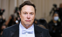 Elon Musk yeniden dünyanın en zengini