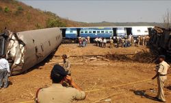 Hindistan'daki tren kazasında ölü sayısı 288'e yükseldi