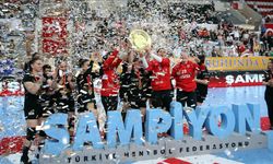 Hentbol Kadınlar Süper Lig play-off final serisinde Kastamonu Belediyespor şampiyon oldu