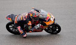 Deniz Öncü, kariyerinin ilk Moto3 zaferini Almanya'da elde etti