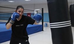 Milli boksör Esmaül Hüsna Babat, olimpiyat şampiyonu olma hedefiyle çalışıyor