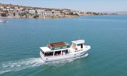 Ayvalık-Midilli feribot seferlerinde bayram tatili rezervasyonları yüzde 70'e yaklaştı