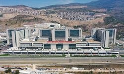 İzmir Bayraklı Şehir Hastanesi hasta kabulü için gün sayıyor